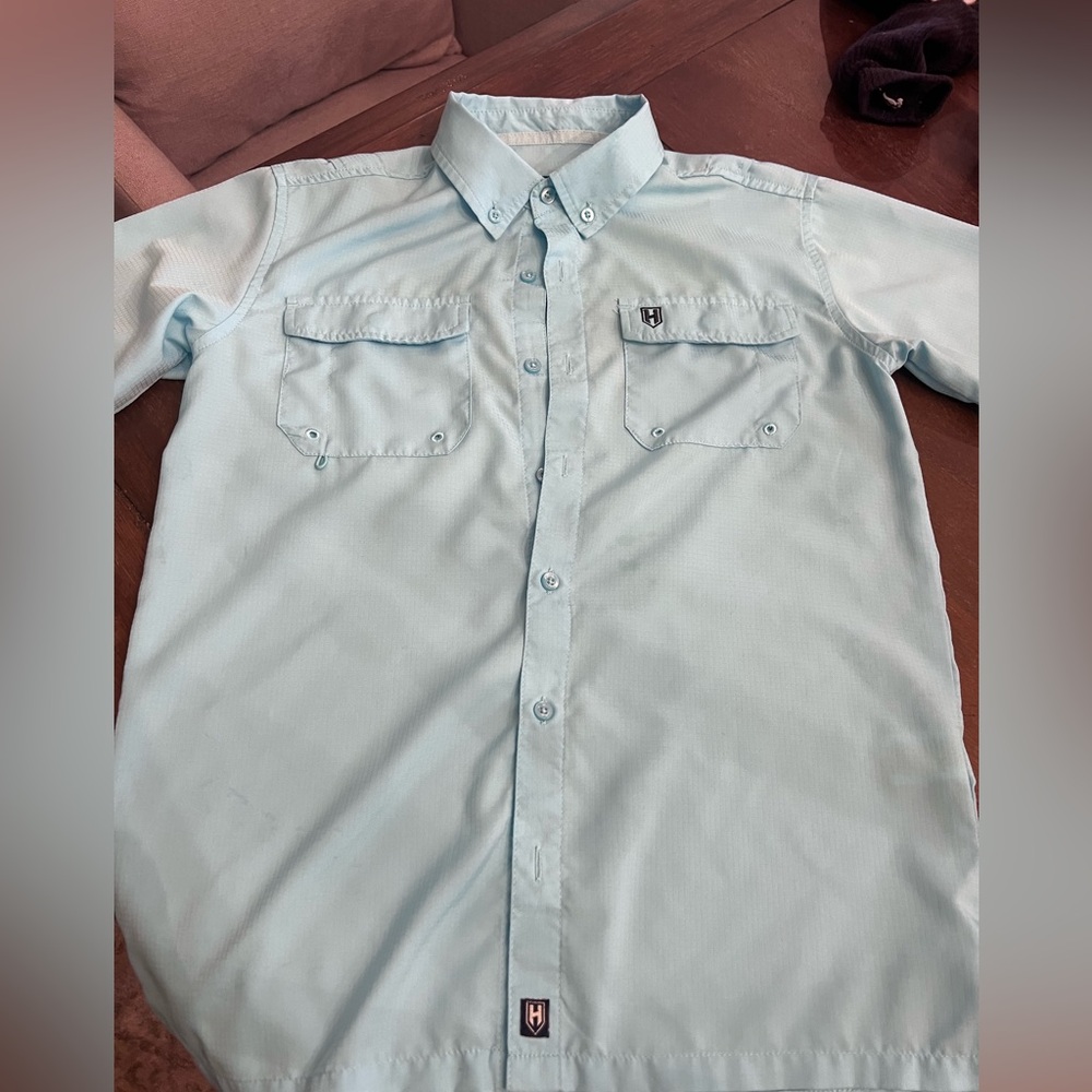 Heybo boys performance fishing shirt. Light blue boys medium. Worn once!